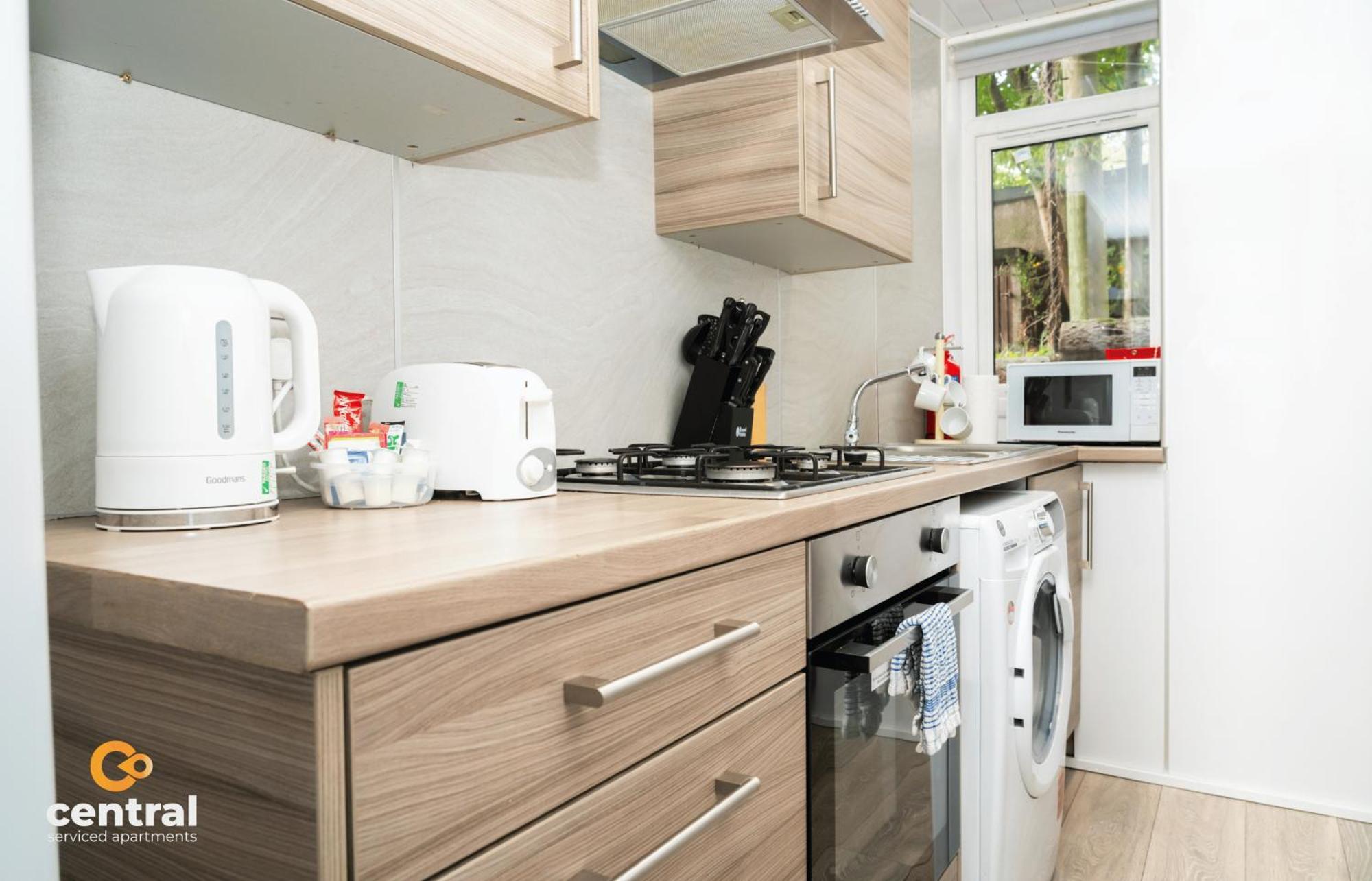 Central Serviced Apartments - 2 Bedroom - Ground Floor - Monthly & Weekly Bookings Welcome - Free Street Parking - 2 Double Beds - Wifi - Smart Tvs In Rooms - Fully Equipped - Heating 24-7 - Contractor & Short Stay Favourite Dundee Luaran gambar