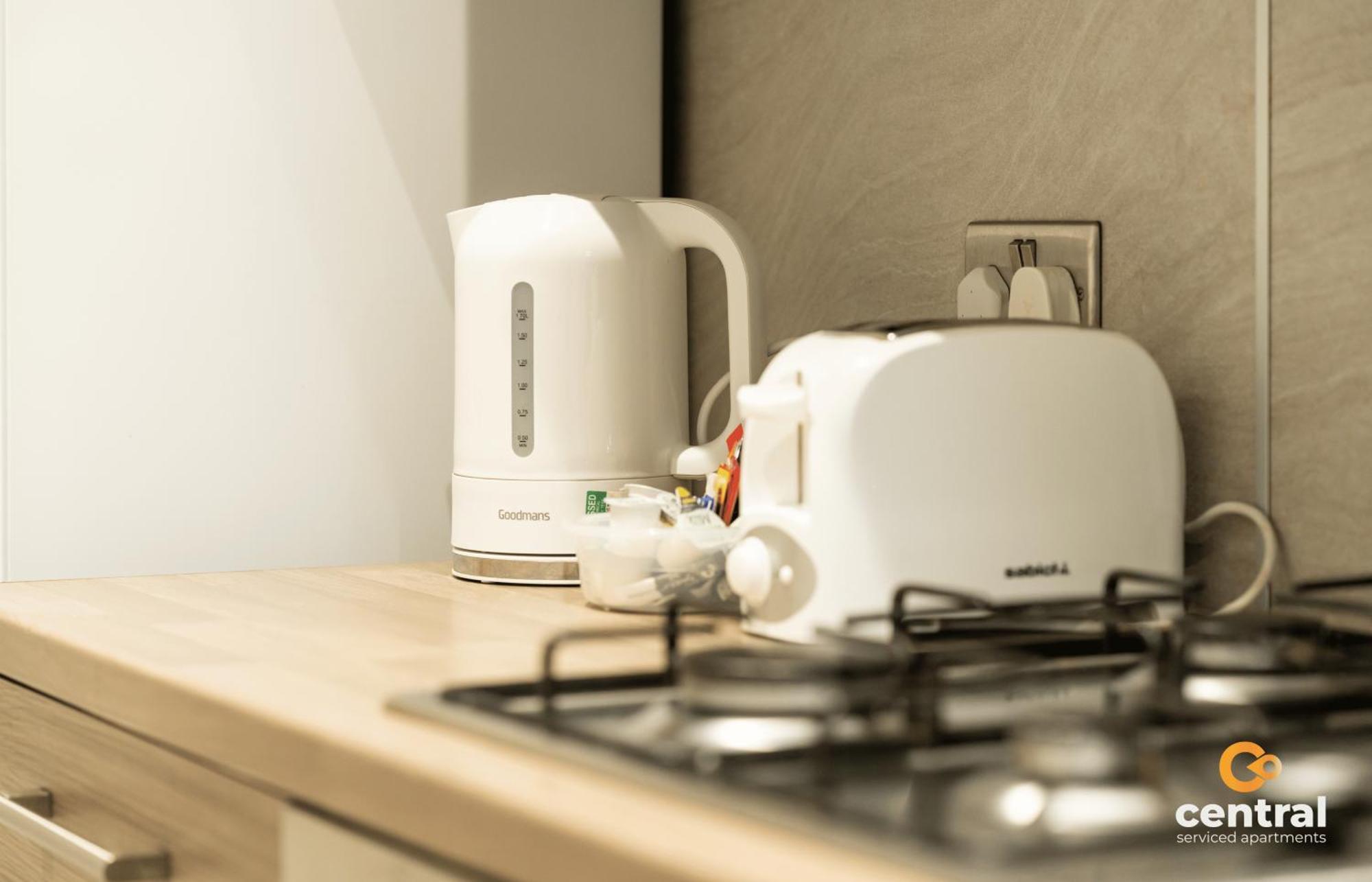 Central Serviced Apartments - 2 Bedroom - Ground Floor - Monthly & Weekly Bookings Welcome - Free Street Parking - 2 Double Beds - Wifi - Smart Tvs In Rooms - Fully Equipped - Heating 24-7 - Contractor & Short Stay Favourite Dundee Luaran gambar